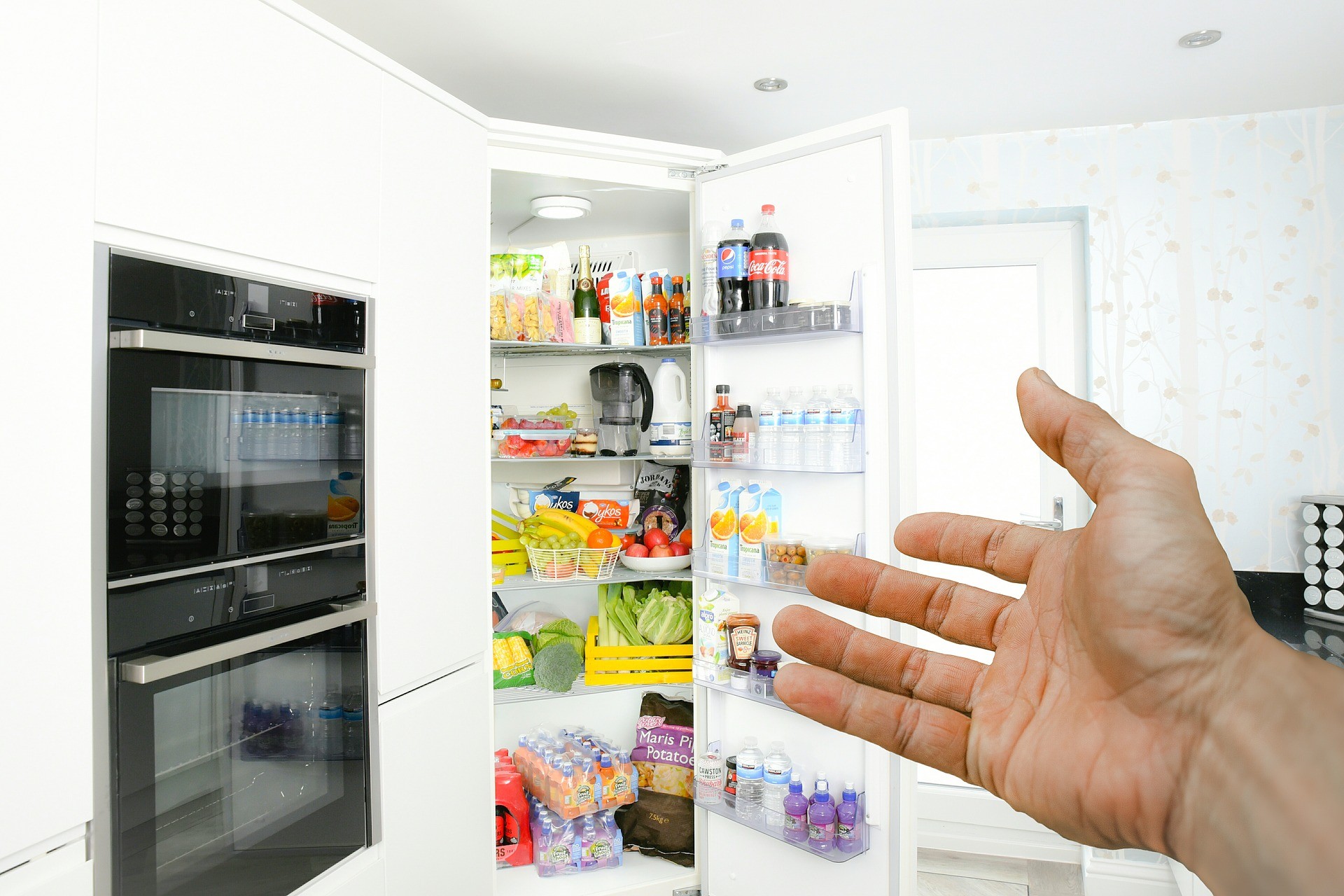 Come eliminare lodore chimico dal frigorifero