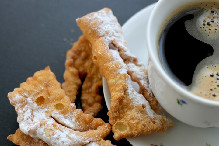 La ricetta light delle chiacchiere di Carnevale al forno