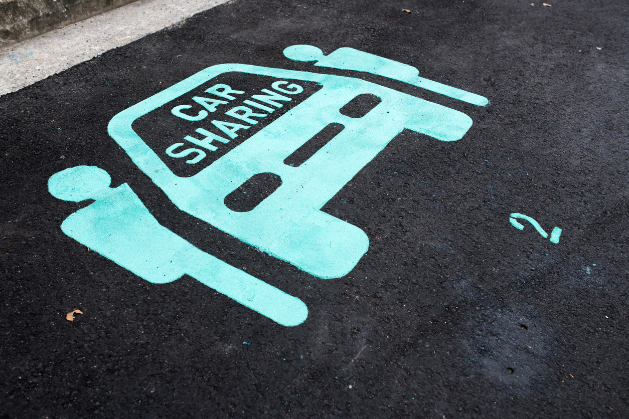 Mobilità condivisa: i principi del car pooling per inquinare meno