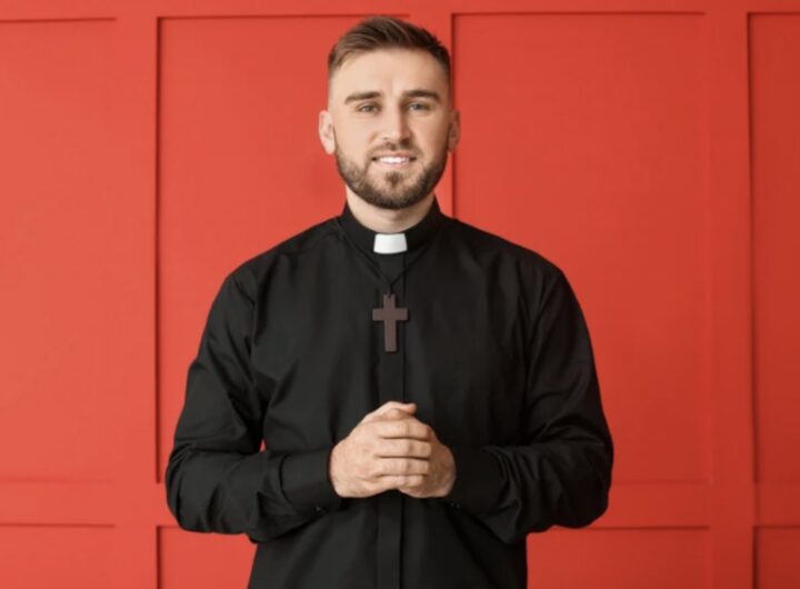 Innanzitutto, è importante sottolineare che i sacerdoti in Italia ricevono una forma di sostegno economico nota come "Sostentamento del clero"