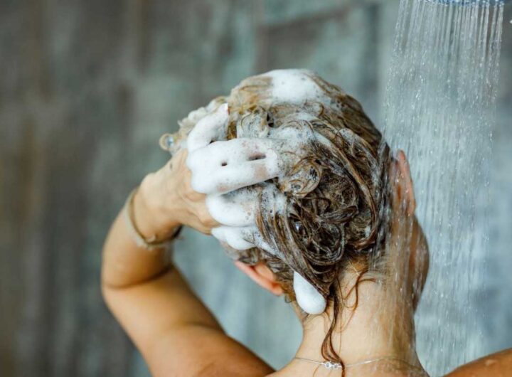 fare lo shampoo