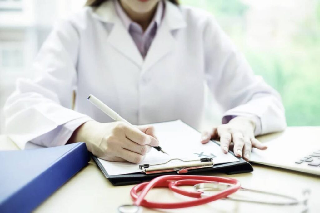 La riforma, secondo le dichiarazioni ufficiali, ha come obiettivo la razionalizzazione del Servizio Sanitario Nazionale e il recupero di risorse.