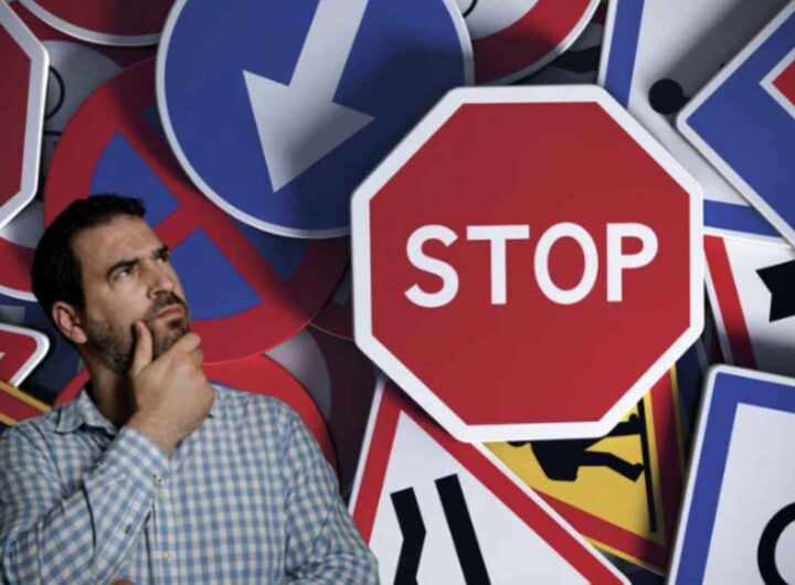 Spesso si ignora che anche i pedoni possono ricevere sanzioni per violazioni del Codice della Strada.