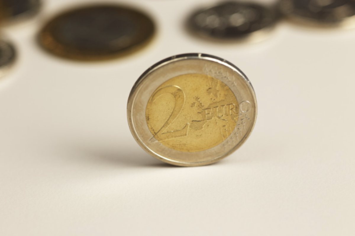 Per i collezionisti, è fondamentale sapere come riconoscere un esemplare di valore. Innanzitutto, è importante controllare le condizioni della moneta.