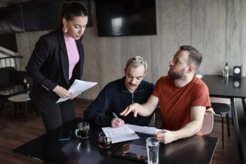 Il genitore che desidera ridurre la quota di beni destinata ai figli legittimari può agire legittimamente sulla quota disponibile