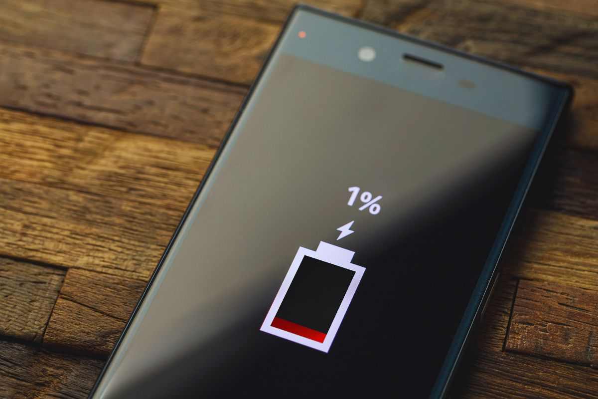 se la batteria dello smartphone si scarica velocemente