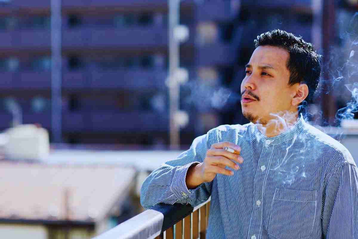 cosa si rischia se si fuma in balcone?