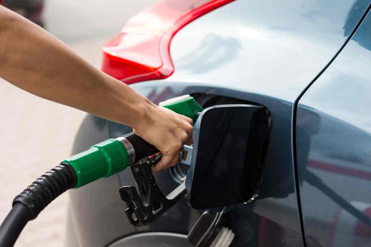 truffa pompa di benzina: ecco come evitarla