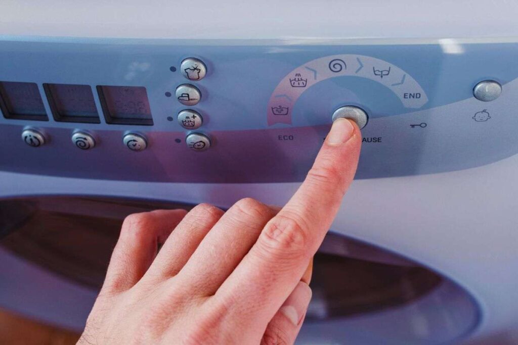 risparmio con il tasto della lavatrice