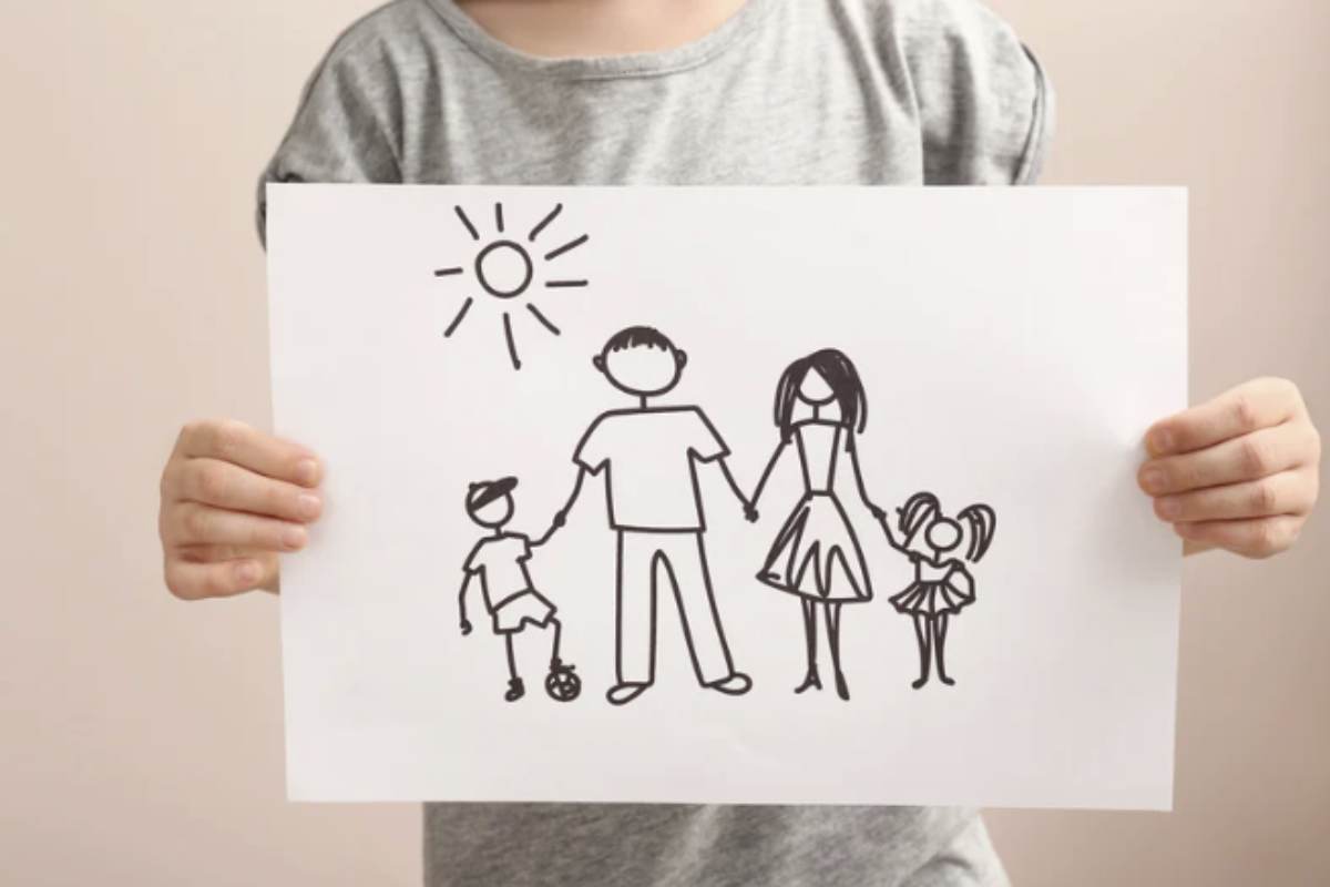 La domanda di rimborso deve essere presentata esclusivamente in modalità telematica, insieme da entrambi i genitori adottivi, attraverso