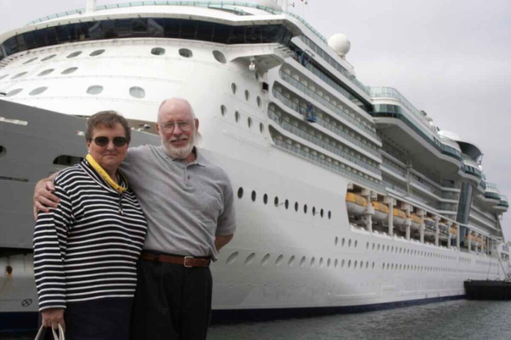 La MV Odyssey si distingue per un itinerario ambizioso che comprende la visita di 425 porti in 147 nazioni lungo un arco temporale di tre anni e mezzo.