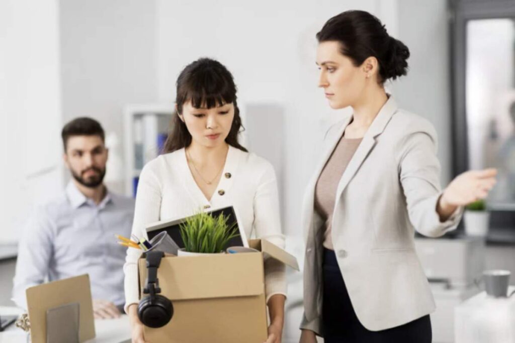 La maggior parte dei posti a rischio si concentra nelle sedi di Bologna, con 160 esuberi, e Milano. La notizia ha scatenato un acceso malcontento