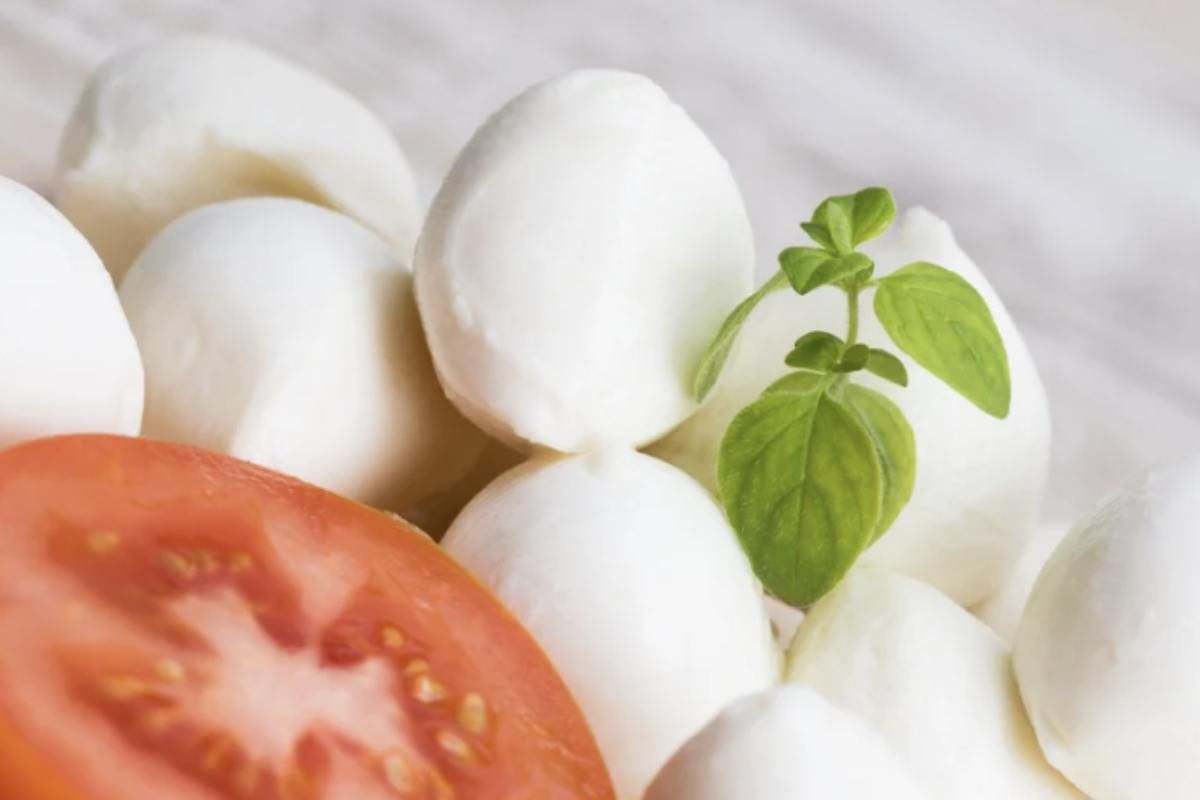 È importante sottolineare come la produzione per marchi esclusivi non sia un fenomeno recente, ma una pratica consolidata nel settore alimentare.