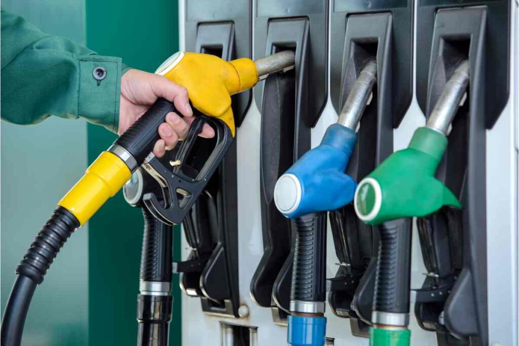 Quanto costala benzina oggi?