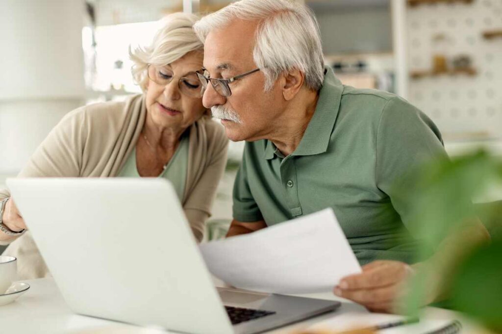 Quanti anni di contributi servono per andare in pensione?