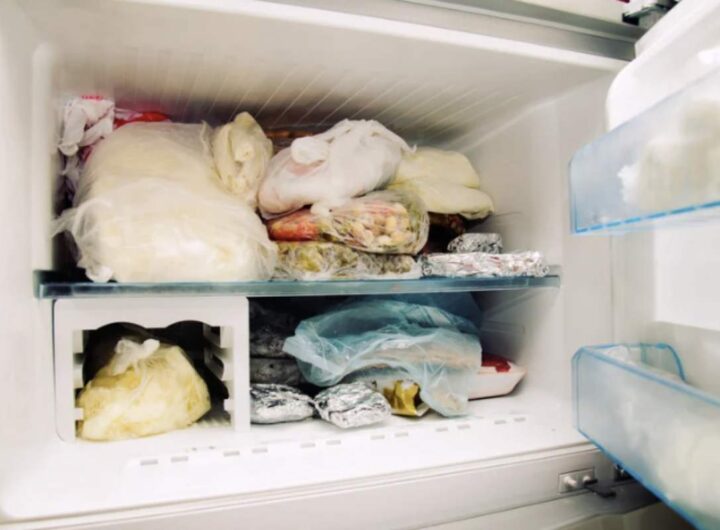 E' importante sfatare il mito secondo cui il cibo congelato possa mantenersi indefinitamente senza deteriorarsi.