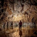 La grotta di Su Palu, situata nel territorio di Urzulei, si connota come il fulcro di un complesso sistema carsico che si sviluppa per oltre 70 chilometri,