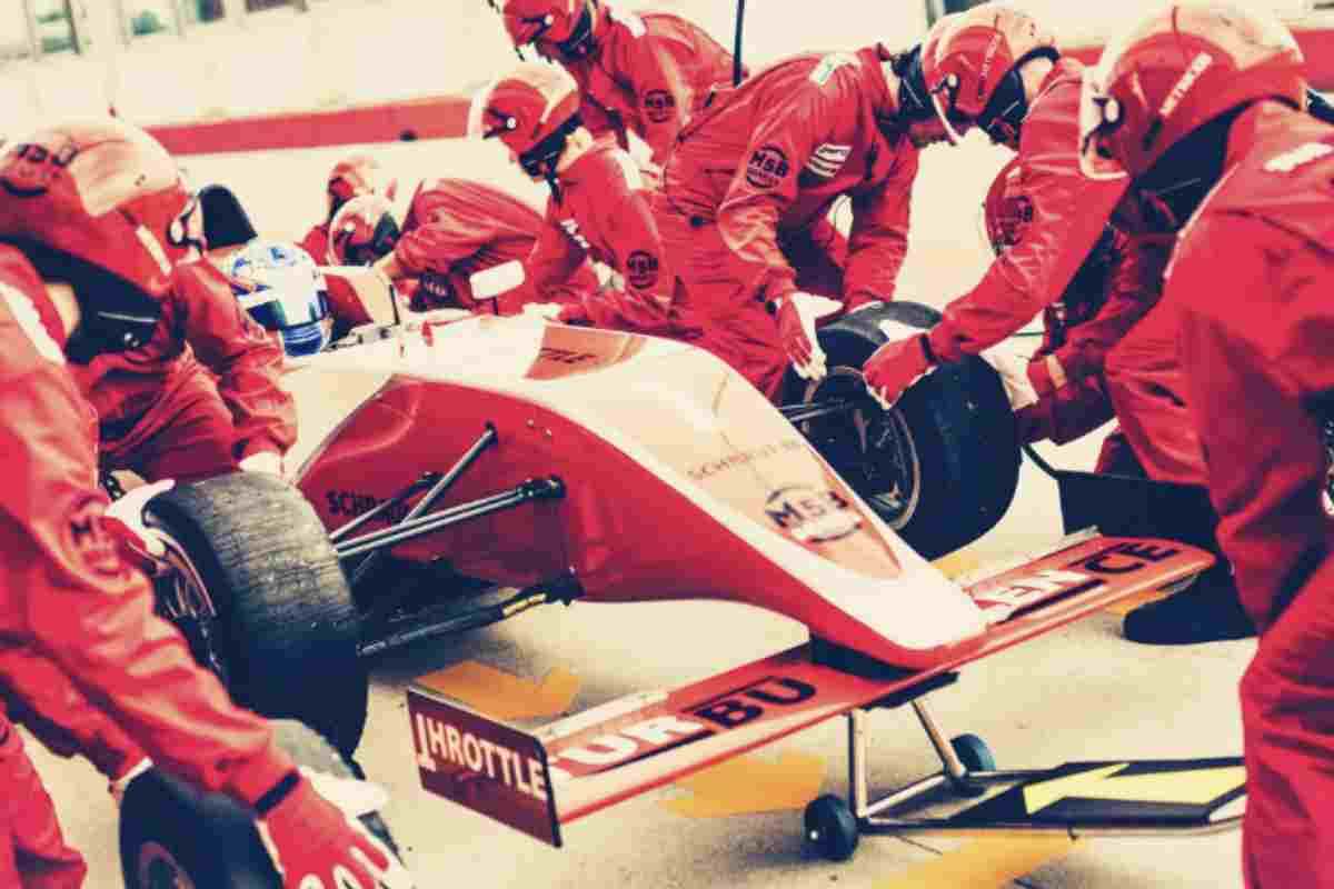 Nonostante la fama e l’importanza, gli stipendi dei meccanici di Formula 1 sono molto più contenuti rispetto a quelli dei piloti o degli ingegneri.