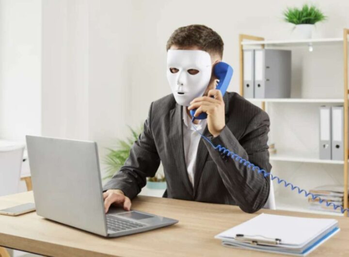 Il fenomeno, noto come smishing, ovvero phishing realizzato tramite SMS, ha preso di mira in particolare chi utilizza il Bancomat