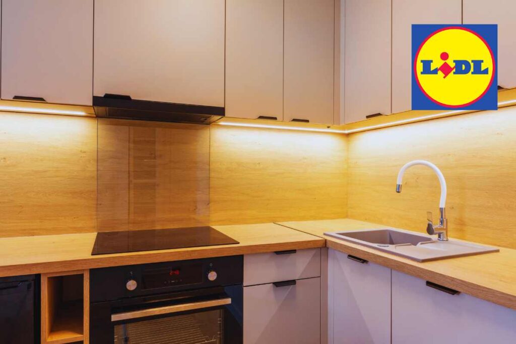 Da Ikea lo paghi uno sproposito, Lidl lo svende a 7 euro