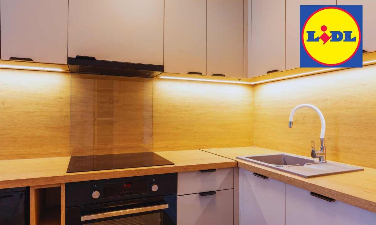 Da Ikea lo paghi uno sproposito, Lidl lo svende a 7 euro