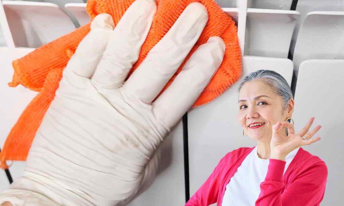 pulisci i termosifoni con il phon