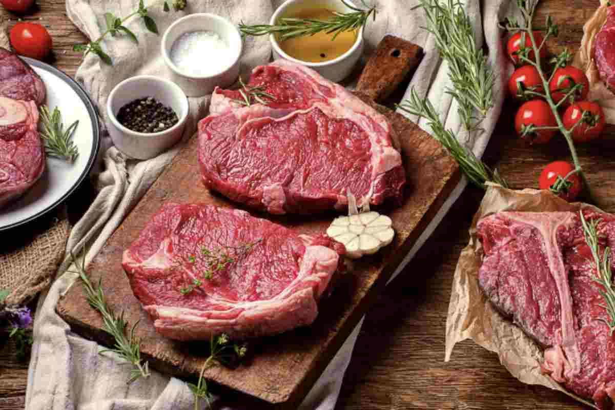 Dietro questa mossa ci sarebbero presunti motivi legati alla salute pubblica e alla sensibilità etica riguardo agli animali.