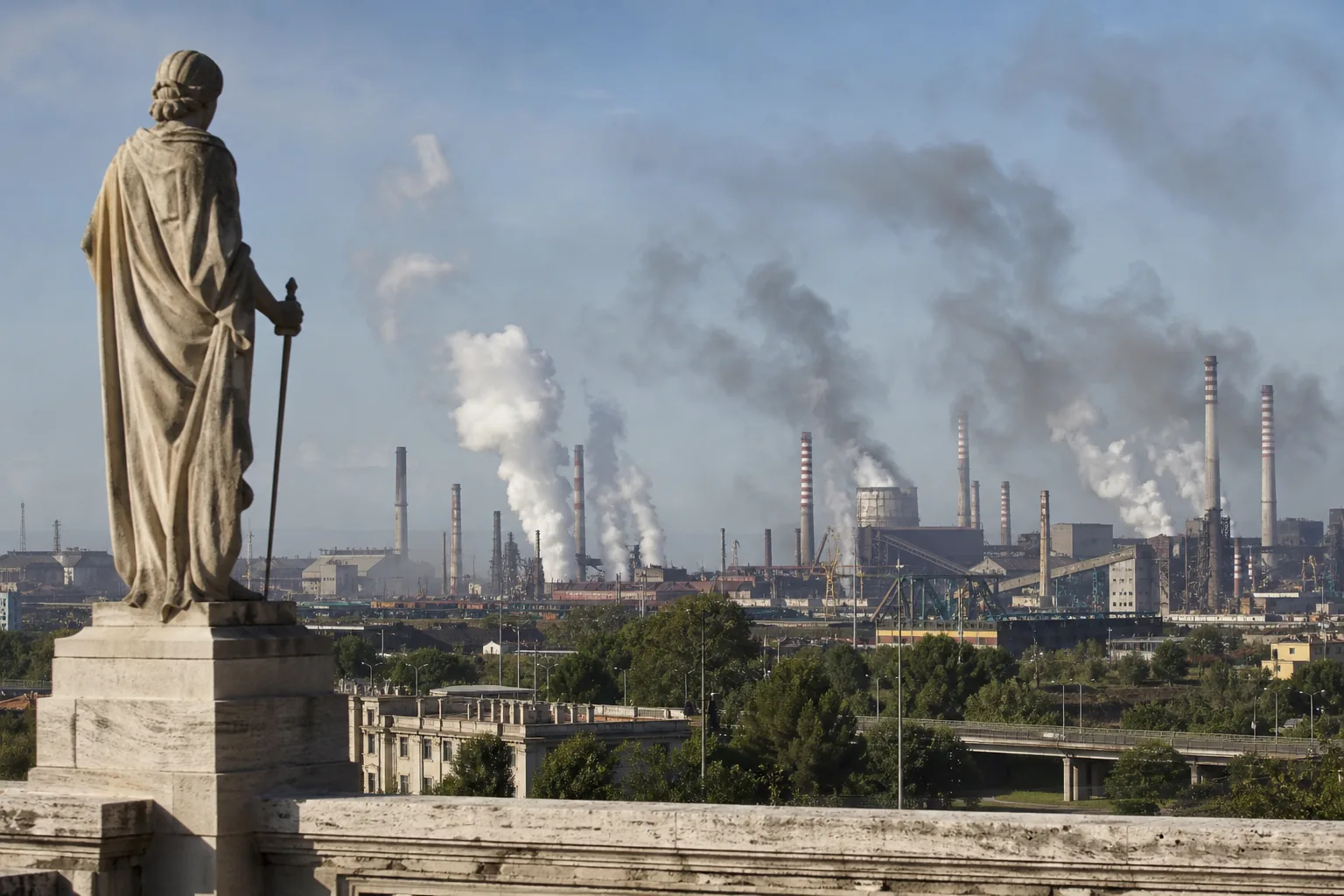Cassazione respinge ricorsi Ilva: confermato lo stop dell'area a caldo per rischi ambientali e sanitari